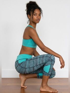 lululemon athletica Blue Striped Capri Leggings with Aqua Turquoise!